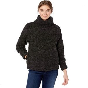 *NWT* prAna Crestland Pullover- Charcoal Heather